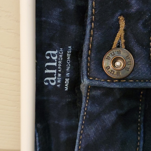 A new approach dark wash skinny Jeans - Picture 3 of 5